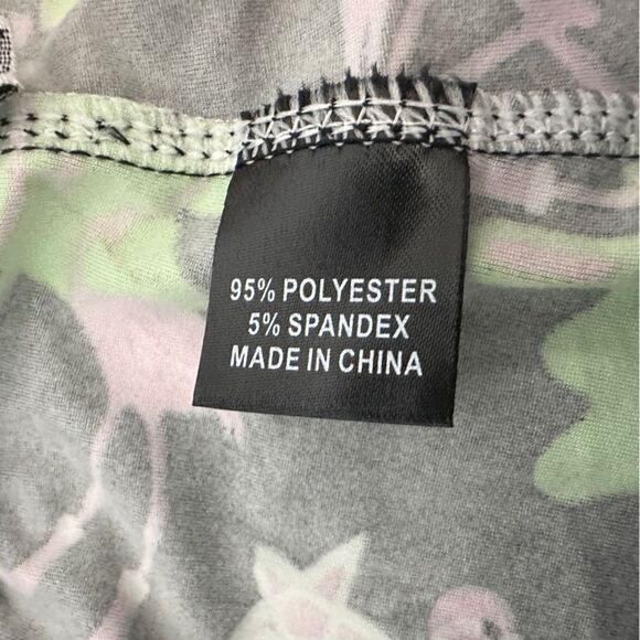 Runway Ready pink flamingo Christmas leggings size M - Picture 7 of 7